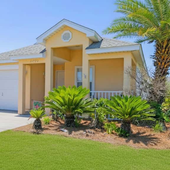 Palm Cove Beach Rentals - Image 1